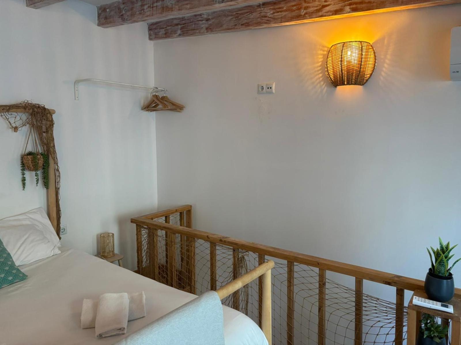 Private Terrace-Romantic-Sea, Castle Views-Central Alicante Exterior photo